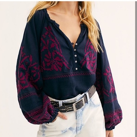 Free People Tops - 🌺 FREE PEOPLE; BNWT Persuasion Dk. Navy Combo L/S Peasant Top; Fits Misses L-XL